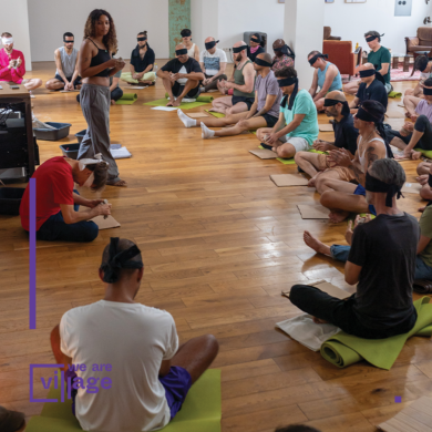 Ton-Reise mit verbundenen Augen – Queer Bridges